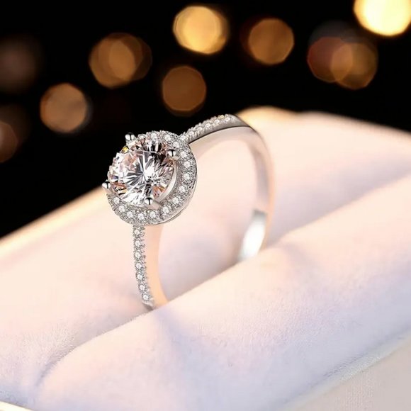 Luxury Moissanite Engagement Ring Round Cut 1ct Platinum Plated 925 Sterling Sil - Picture 1 of 5